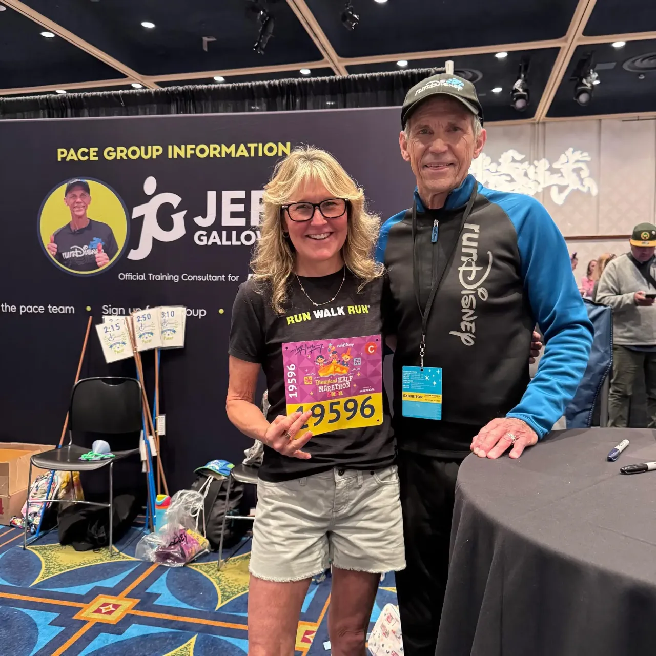 Cheri Whitt poses with Jeff Galloway at Disneyland Half Marathon expo